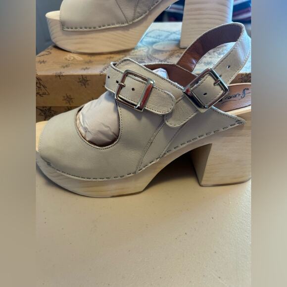 Free People Belem's Clogs White Size 40 New in Box - Picture 2 of 9